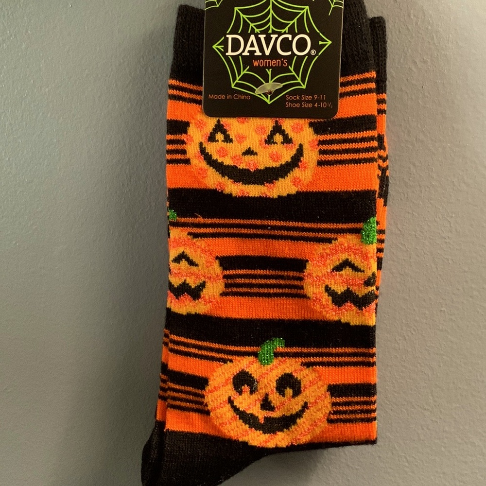 Davco Women’s Novelty Socks - pumpkins